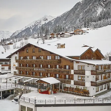 Berghotel Hotel 4*