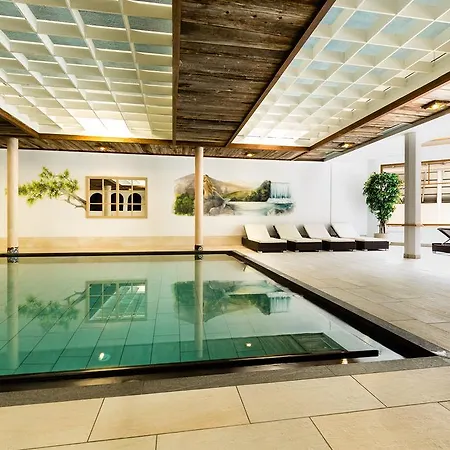 Hotel Berghotel 4*